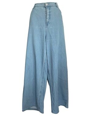 Z Supply Jeans, wide leg, high rise, Light wash Blue Denim. 31 EUC